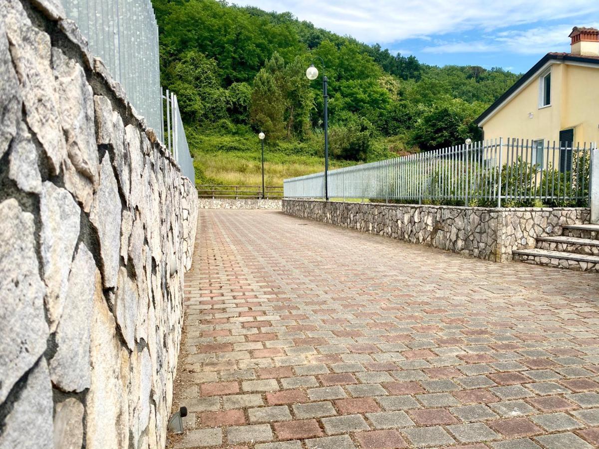 Le Village Sarzana Eksteriør bilde